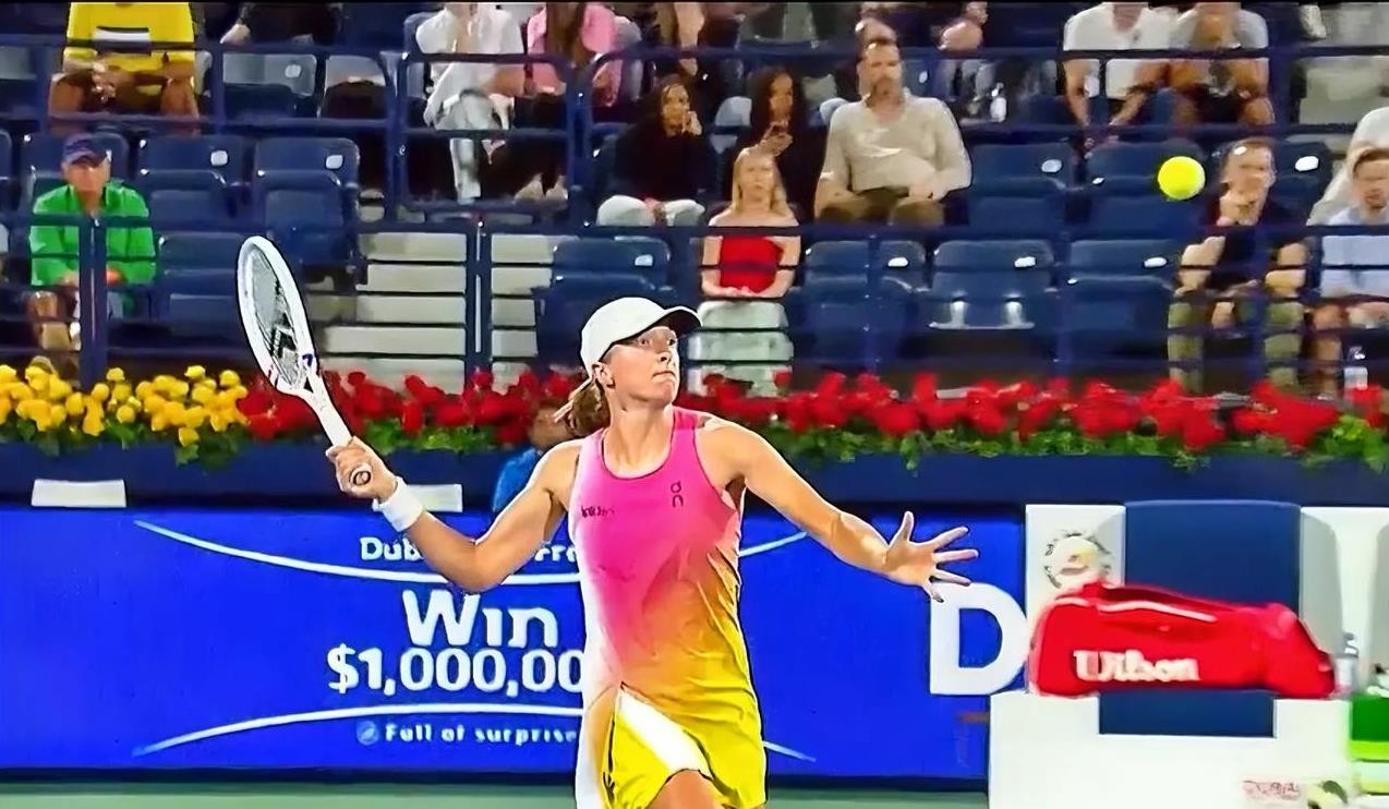 包含阿扎伦卡连续十五场比赛得分超过锐不可当，切尔西不断突破！的词条